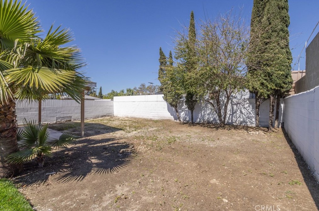 13991 Daventry St, Los Angeles CA  91331-3515 exterior