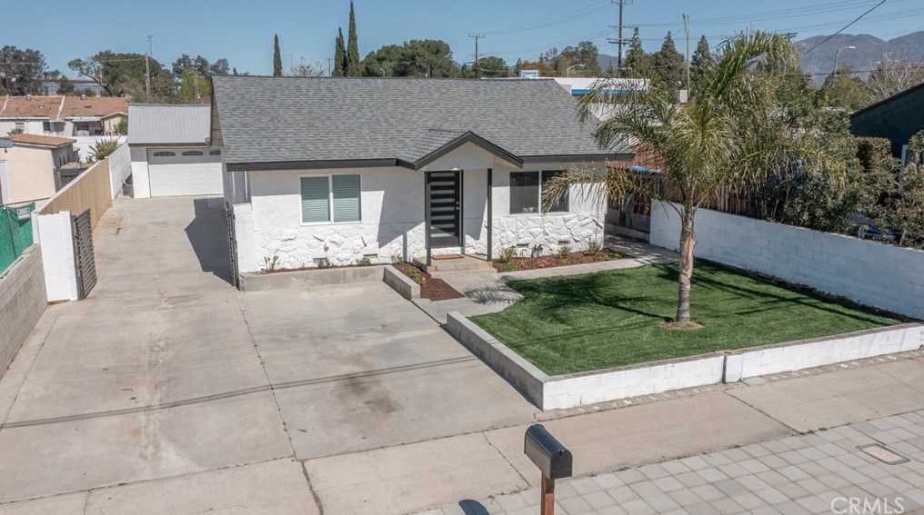 13991 Daventry St, Los Angeles CA  91331-3515 exterior