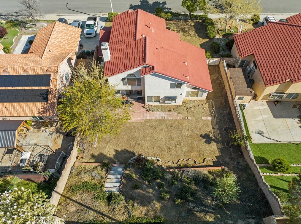 1822 Bradcliff Way, Palmdale CA  93551-4095 exterior