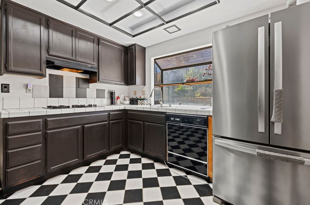 1822 Bradcliff Way, Palmdale CA  93551-4095 exterior