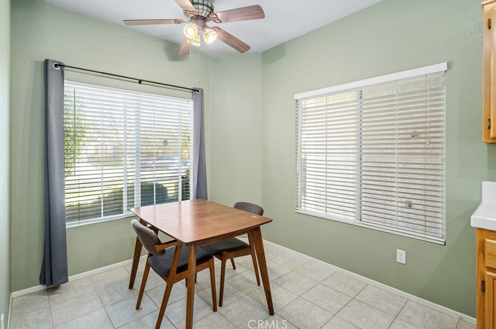 1752 Windermere Dr, Lancaster CA  93534-5316 exterior