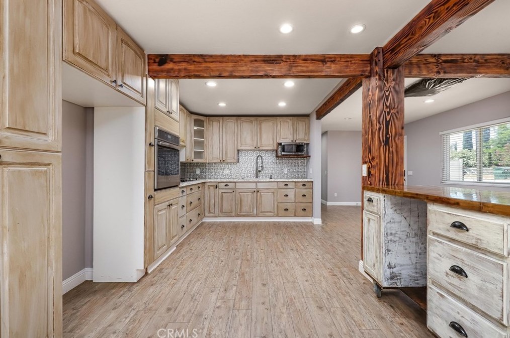 40556 11 St, Palmdale CA  93551-2019 exterior