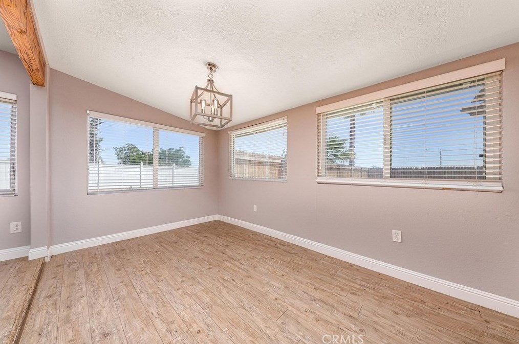 40556 11 St, Palmdale CA  93551-2019 exterior