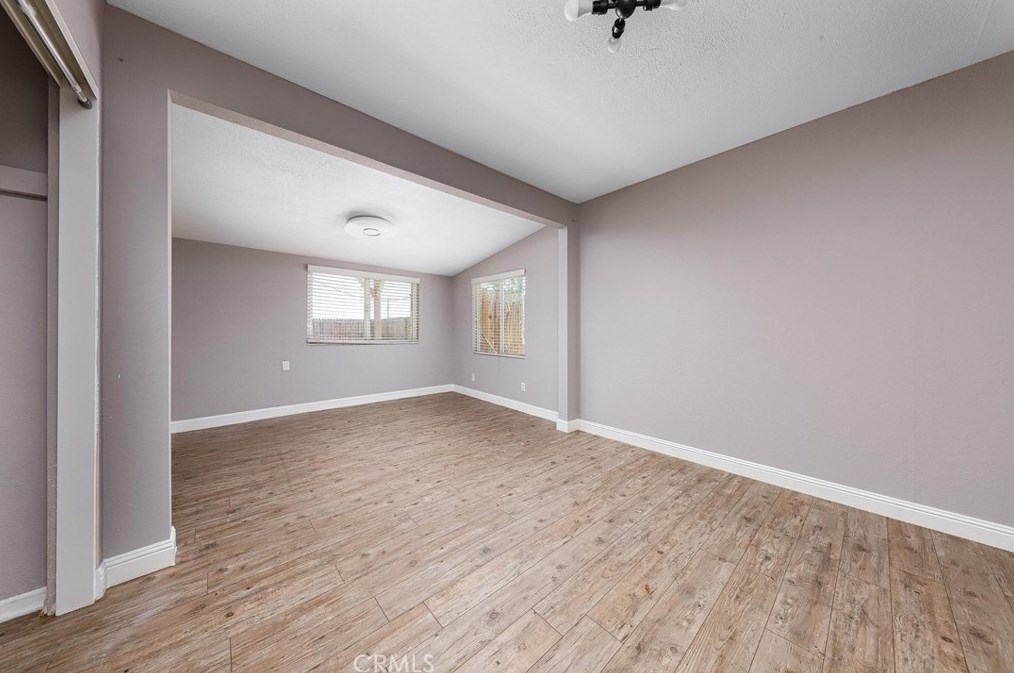 40556 11 St, Palmdale CA  93551-2019 exterior