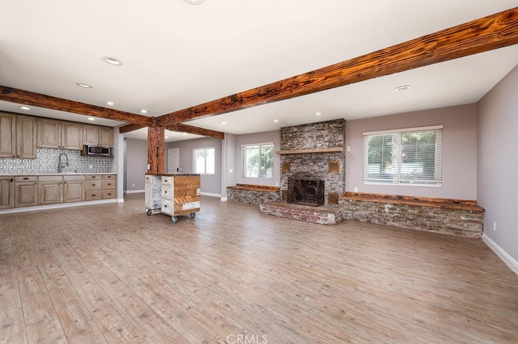 40556 11 St, Palmdale CA  93551-2019 exterior