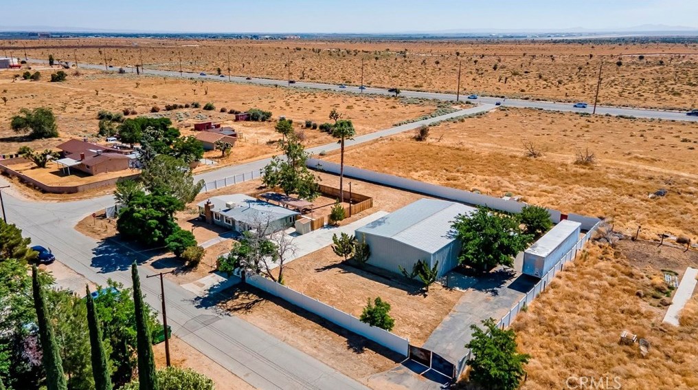 40556 11 St, Palmdale CA  93551-2019 exterior