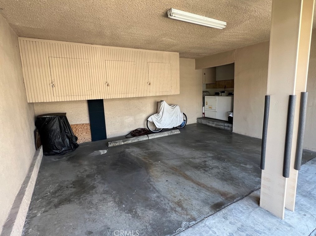 4354 Oakwood Ave, Los Angeles CA  90004-3107 exterior