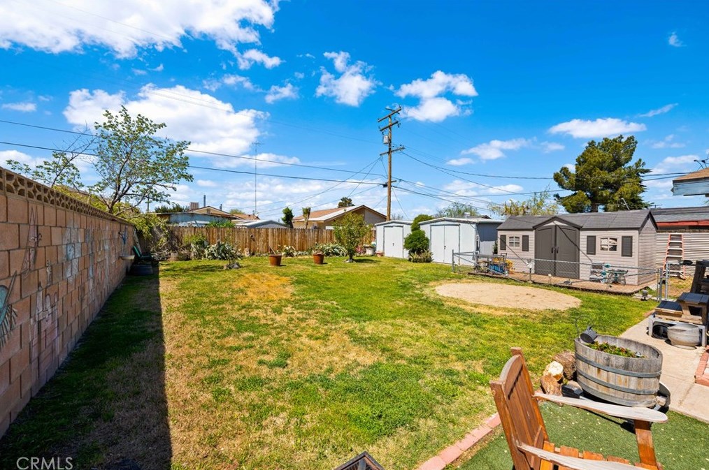 38457 Glenbush Ave, Palmdale CA  93550-4315 exterior