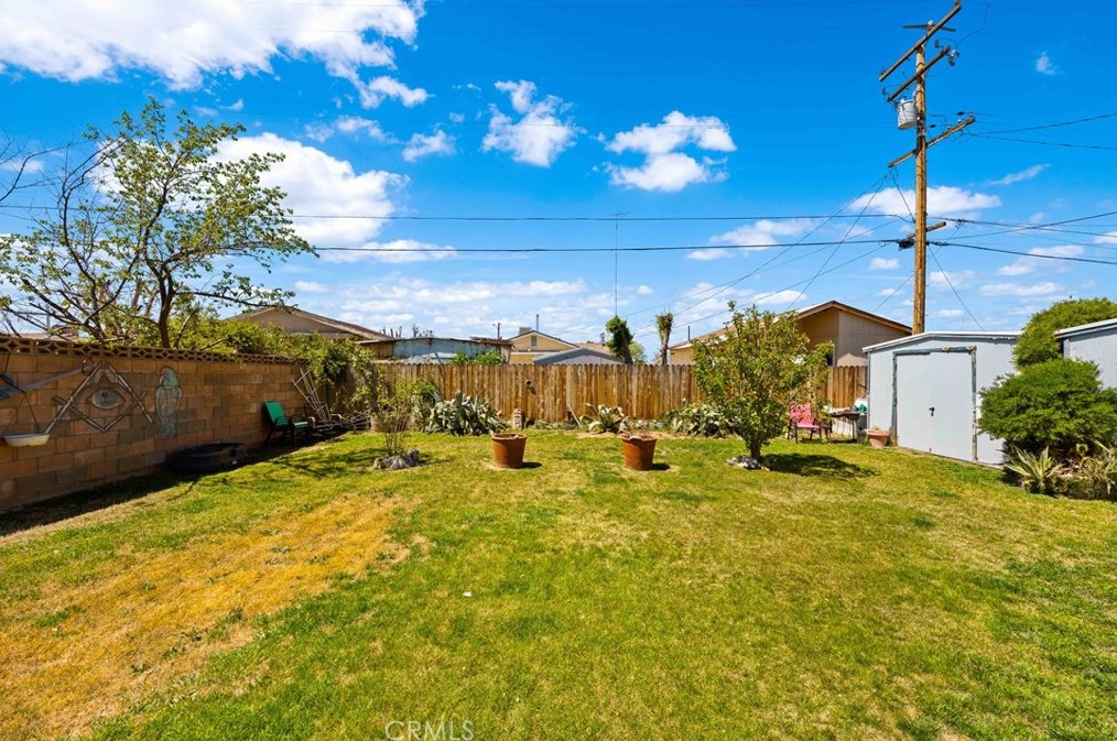 38457 Glenbush Ave, Palmdale CA  93550-4315 exterior