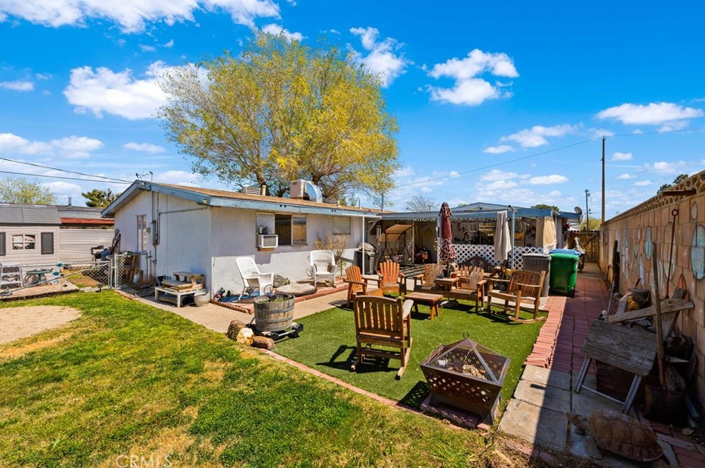 38457 Glenbush Ave, Palmdale CA  93550-4315 exterior