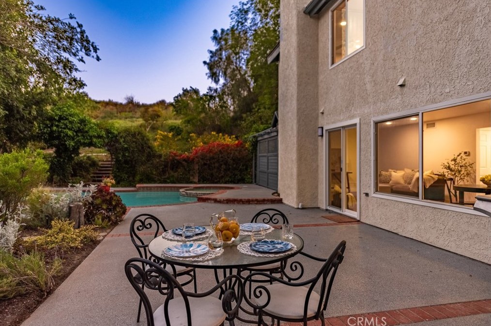 2906 Rob Ct, Thousand Oaks CA exterior