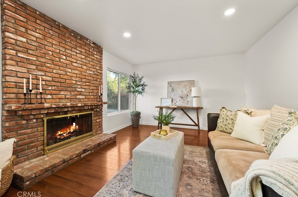 2906 Rob Ct, Thousand Oaks CA exterior