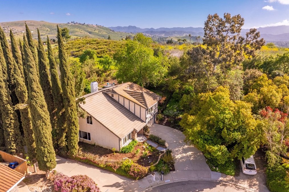 2906 Rob Ct, Thousand Oaks CA exterior