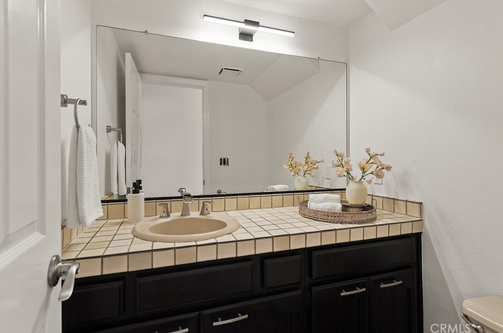 2906 Rob Ct, Thousand Oaks CA exterior