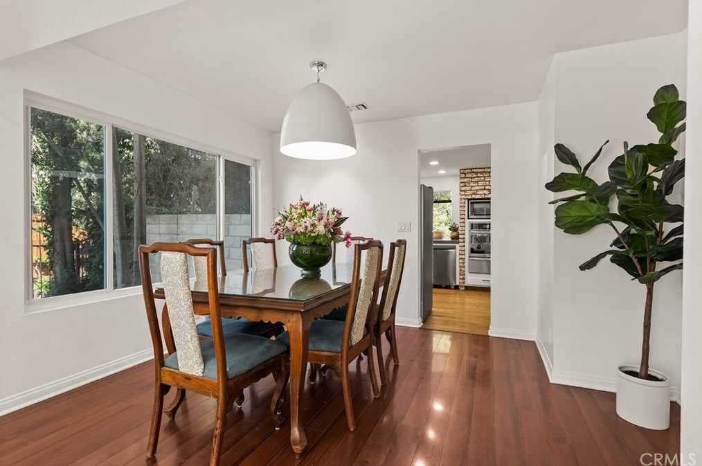 2906 Rob Ct, Thousand Oaks CA exterior