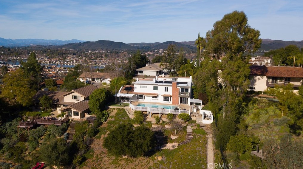 3563 Twin Lk Rdg, Thousand Oaks CA  91361-3928 exterior