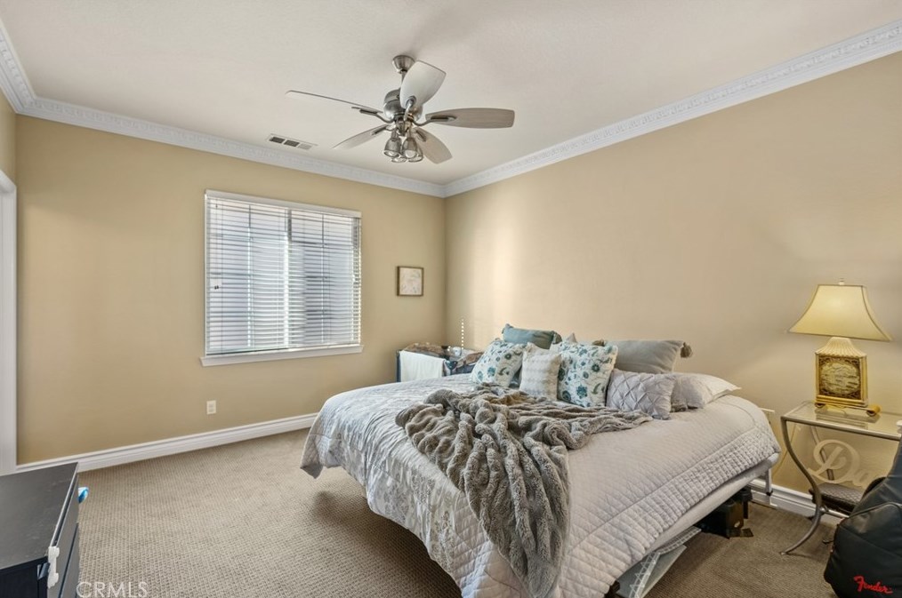 26832 Pine Hollow Ct, Santa Clarita CA  91381-0615 exterior