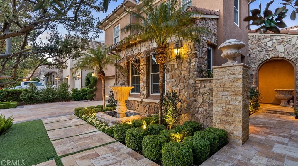 26832 Pine Hollow Ct, Santa Clarita CA  91381-0615 exterior