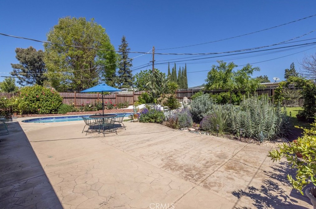 17057 Tribune St, San Fernando CA  91344-4936 exterior