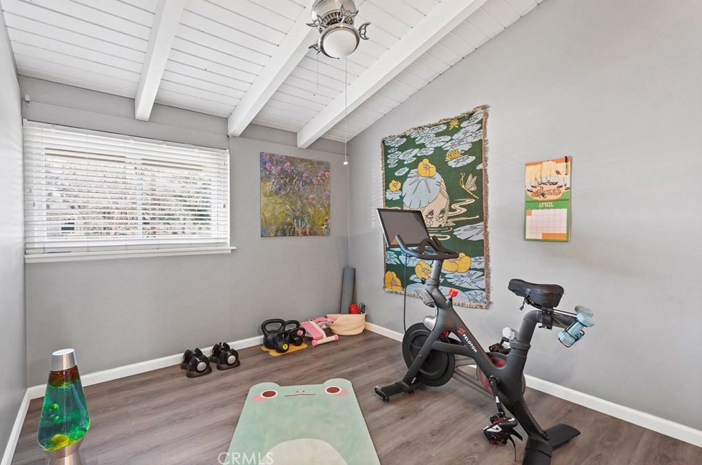 18167 Cantara St, Los Angeles CA  91335-1010 exterior