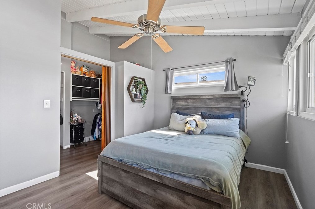 18167 Cantara St, Los Angeles CA  91335-1010 exterior