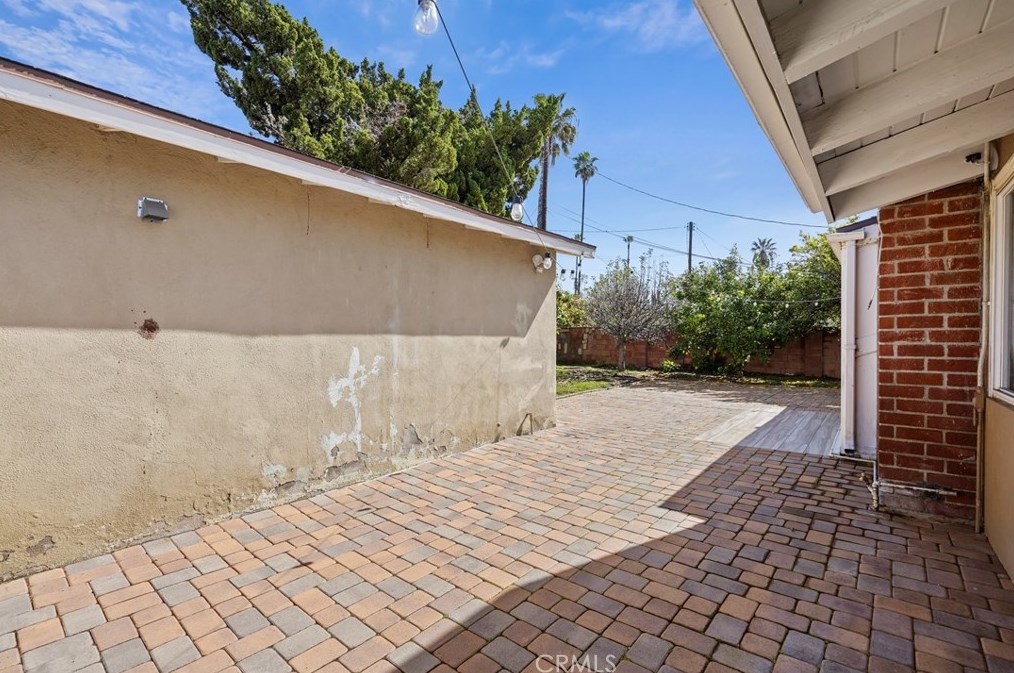 18167 Cantara St, Los Angeles CA  91335-1010 exterior