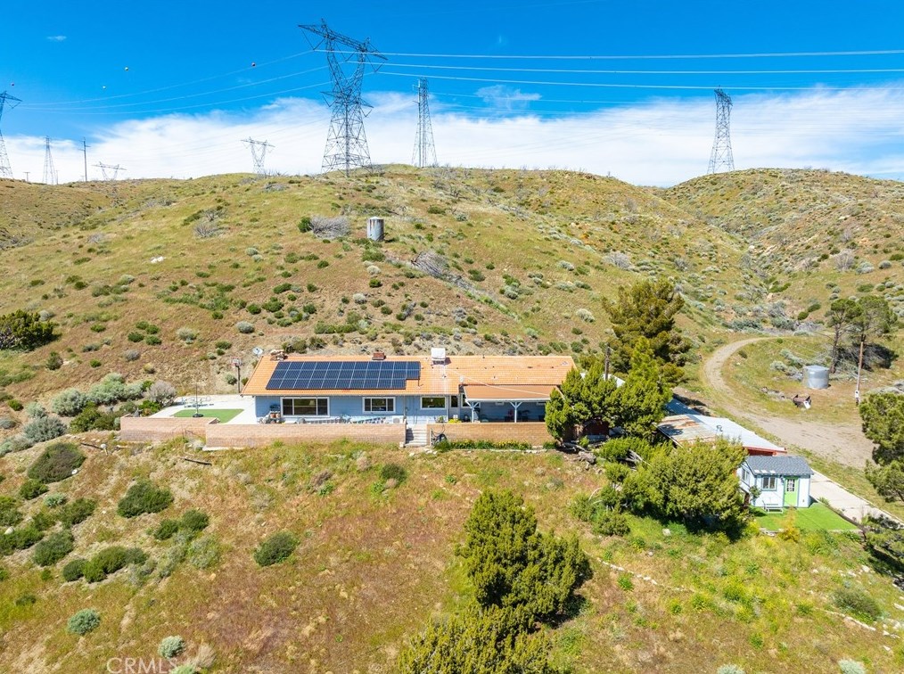 5605 Elizabeth Lake Rd, Palmdale CA  93551-7504 exterior