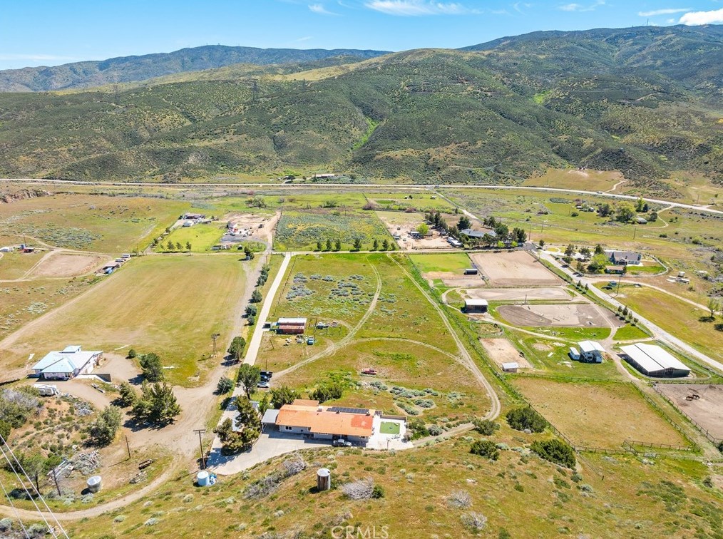 5605 Elizabeth Lake Rd, Palmdale CA  93551-7102 exterior