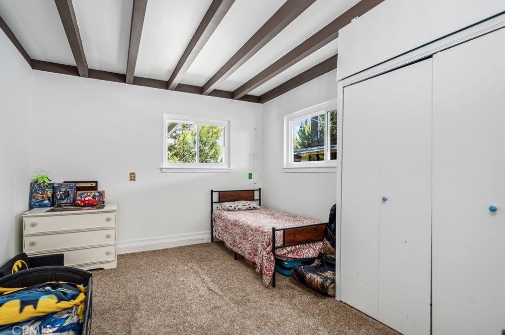 5605 Elizabeth Lake Rd, Palmdale CA  93551-7102 exterior