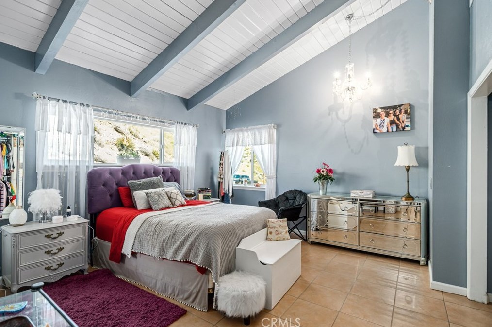 5605 Elizabeth Lake Rd, Palmdale CA  93551-7102 exterior