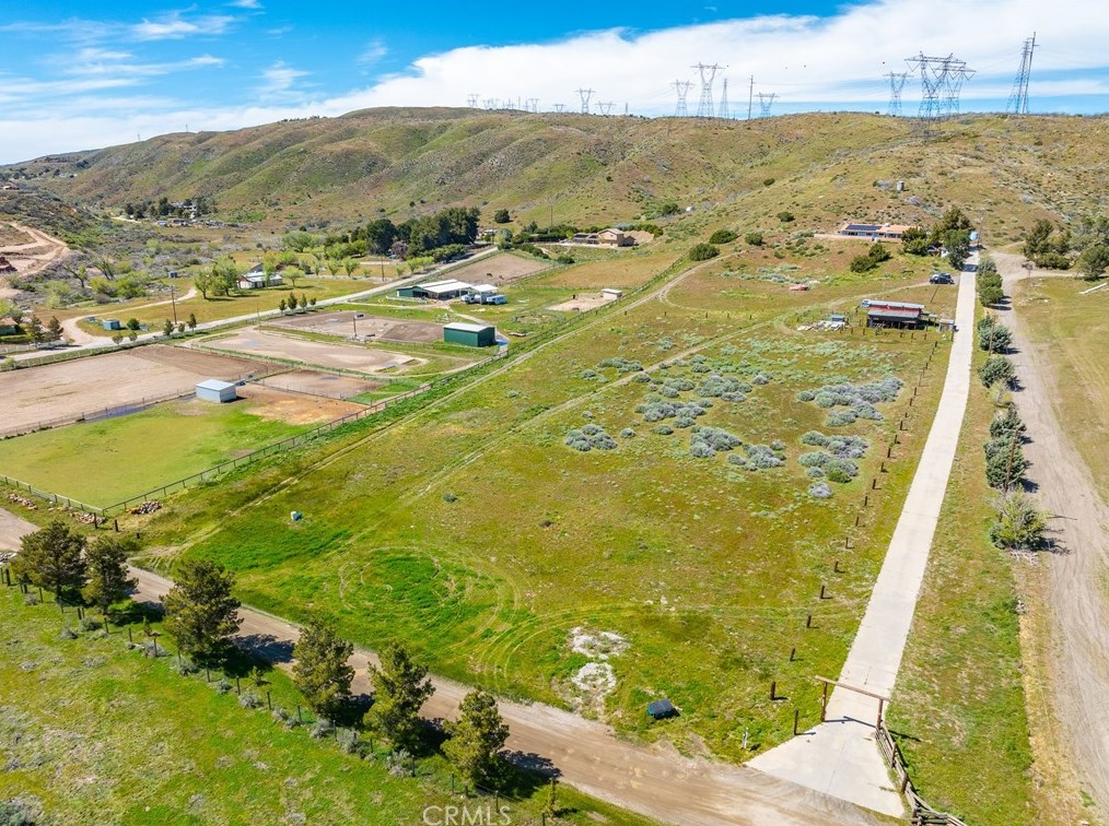 5605 Elizabeth Lake Rd, Palmdale CA  93551-7102 exterior