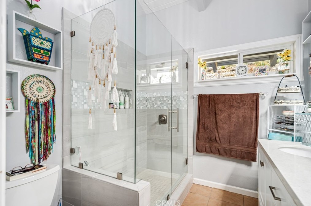 5605 Elizabeth Lake Rd, Palmdale CA  93551-7102 exterior