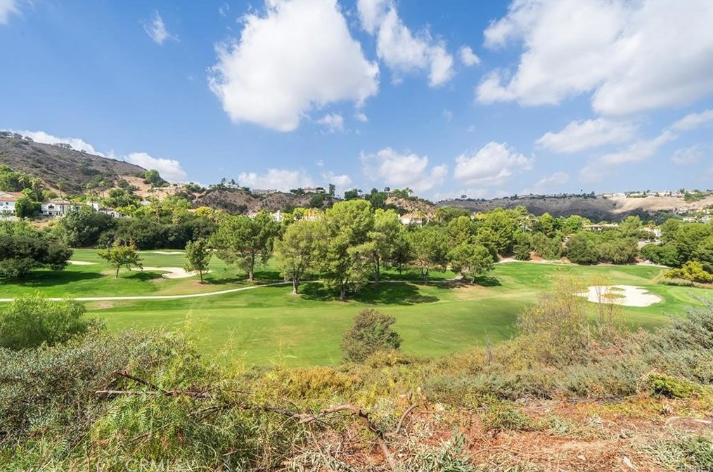 3753 Calle Joaquin, Calabasas CA  91302-3041 exterior