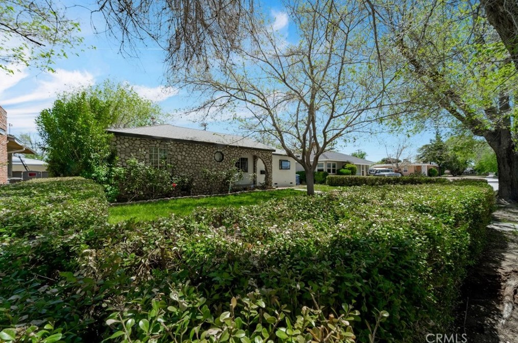 45010 Kingtree Ave, Lancaster CA  93534-2240 exterior