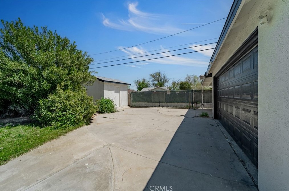 45010 Kingtree Ave, Lancaster CA  93534-2240 exterior