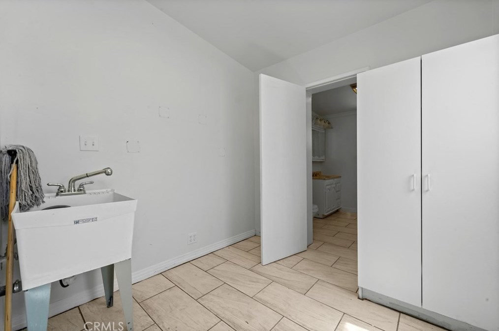 45010 Kingtree Ave, Lancaster CA  93534-2240 exterior