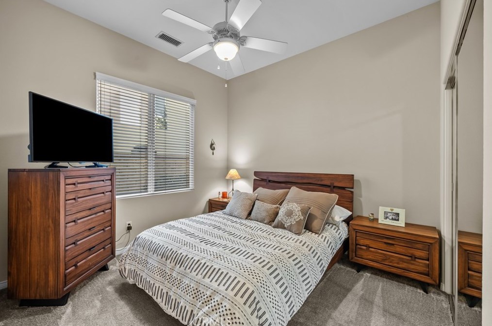 24205 English Rose Pl, Santa Clarita CA  91354-4921 exterior