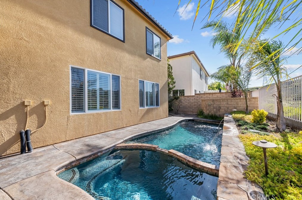 24205 English Rose Pl, Santa Clarita CA  91354-4921 exterior