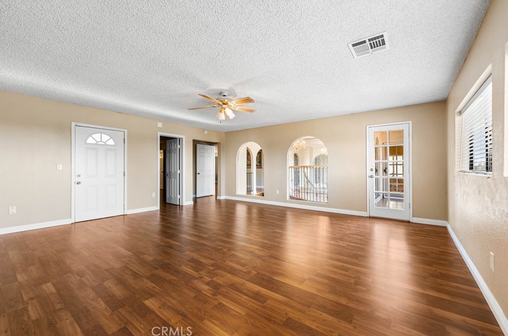 4140 Avenue, Palmdale CA  93552-0043 exterior