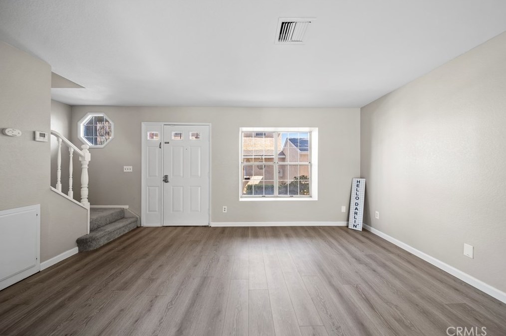 43611 Park Ave, Lancaster CA  93534-5075 exterior