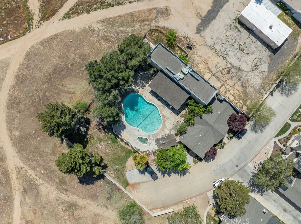 43611 Park Ave, Lancaster CA  93534-5075 exterior