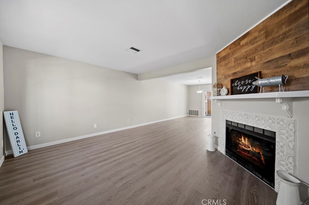 43611 Park Ave, Lancaster CA  93534-5075 exterior