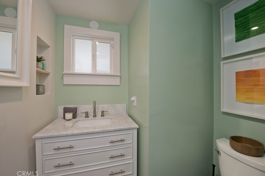 1215 Vis Superba, Glendale CA 91205 exterior