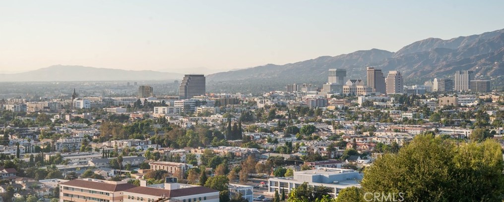 1215 Vis Superba, Glendale CA 91205 exterior