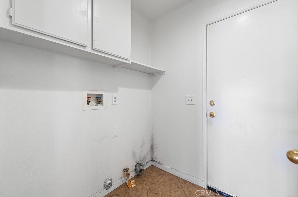 3035 Maricotte Dr, Palmdale CA  93550-2437 exterior