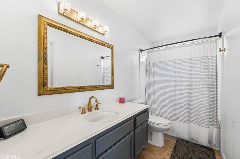 3035 Maricotte Dr, Palmdale CA  93550-2437 exterior