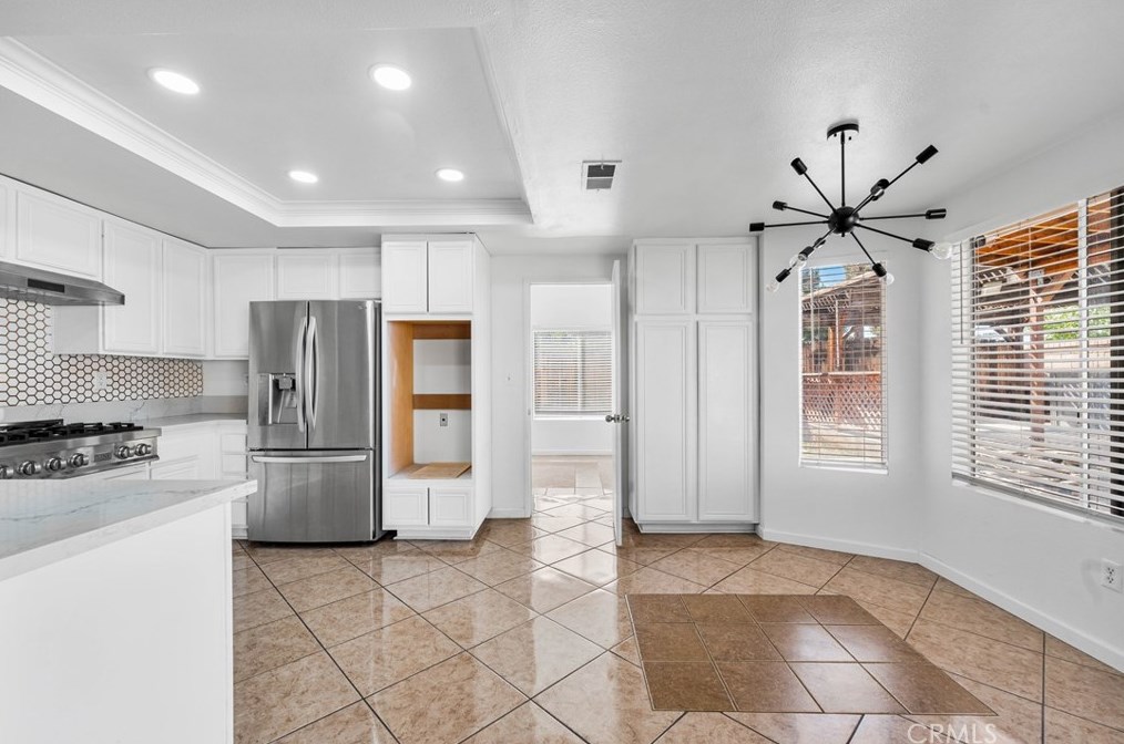 3035 Maricotte Dr, Palmdale CA  93550-2437 exterior