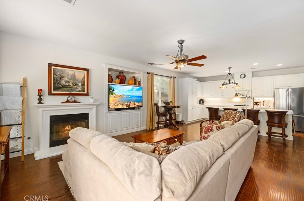 44029 Chaparral Dr, Lancaster CA  93536-6275 exterior