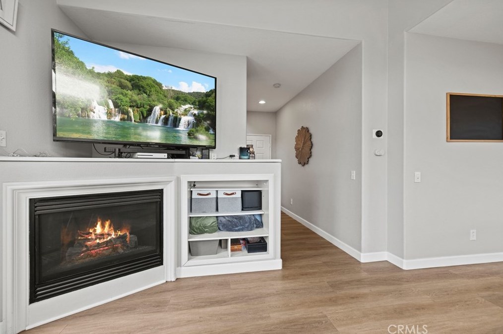 28482 Mayfair Dr, Santa Clarita CA  91354-1519 exterior