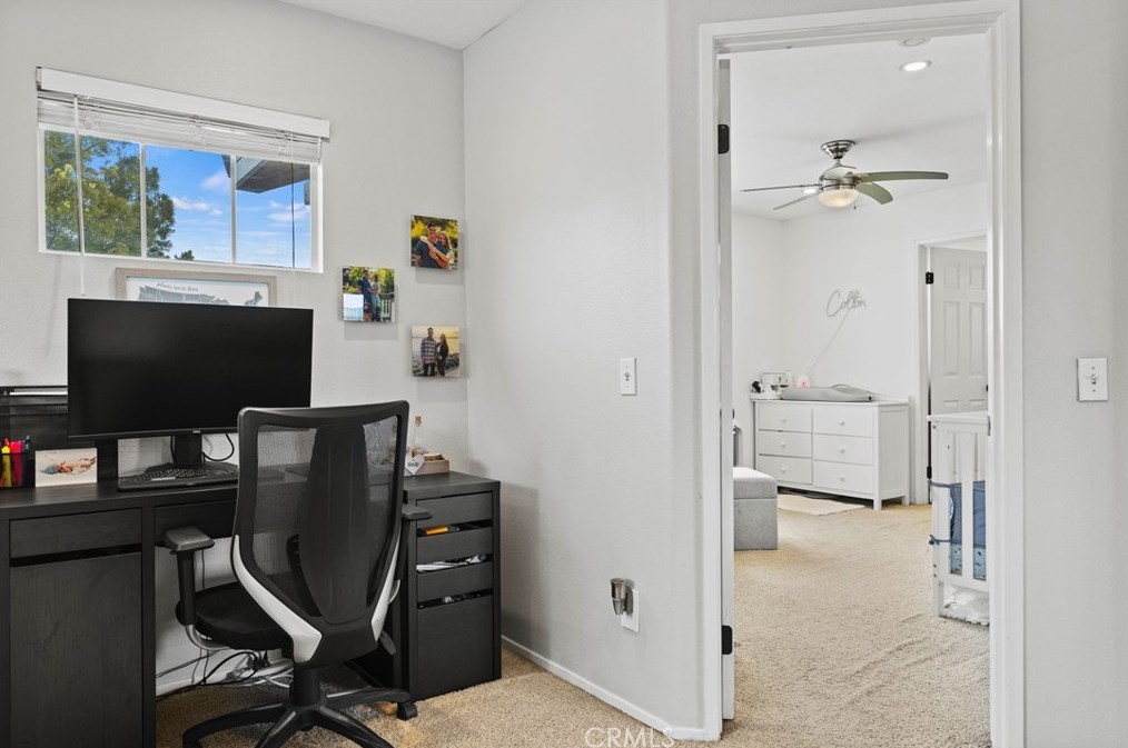 28482 Mayfair Dr, Santa Clarita CA  91354-1519 exterior